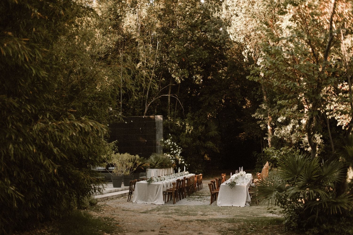 Un mariage végétal au Domaine de la Ribeaute dans l'Hérault - Photos : Kevin Klein - Blog mariage : La mariée aux pieds nus